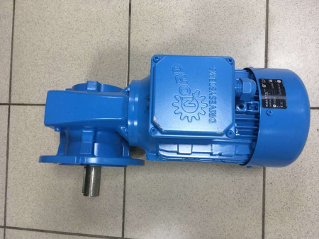 Редукторный двигатель 1,1 кВт угловой